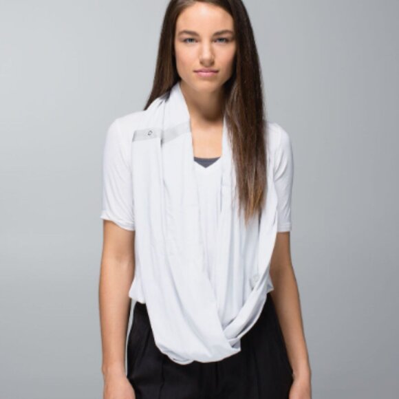 Lululemon Vinyasa Scarf Wee Stripe White Silver Spoon - Picture 2 of 6